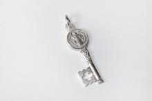 COLGANTE PLATA LLAVE MEDALLA DE SAN BENITO PEQUEÑA 2CM COLGANTE PLATA LLAVE MEDALLA DE SAN BENITO PEQUEÑA 2CM