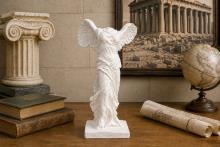 ESTATUA DIOSA NIKE (VICTORIA DE SAMOTRACIA): EL SÍMBOLO DEFINITIVO DE ÉXITO Y BUENA FORTUNA PARA TU HOGAR. 25X15CM. ESTATUA DIOSA NIKE (VICTORIA DE SAMOTRACIA): EL SÍMBOLO DEFINITIVO DE ÉXITO Y BUENA FORTUNA PARA TU HOGAR. 25X15CM.