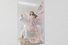 FIGURA HADA COLOR ROSA SOBRE UNICORNIO 33CM FIGURA HADA COLOR ROSA SOBRE UNICORNIO 33CM